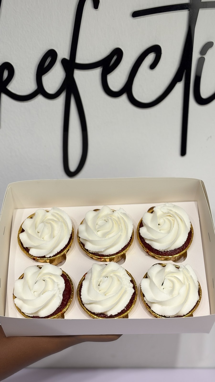 decrated cupcakes