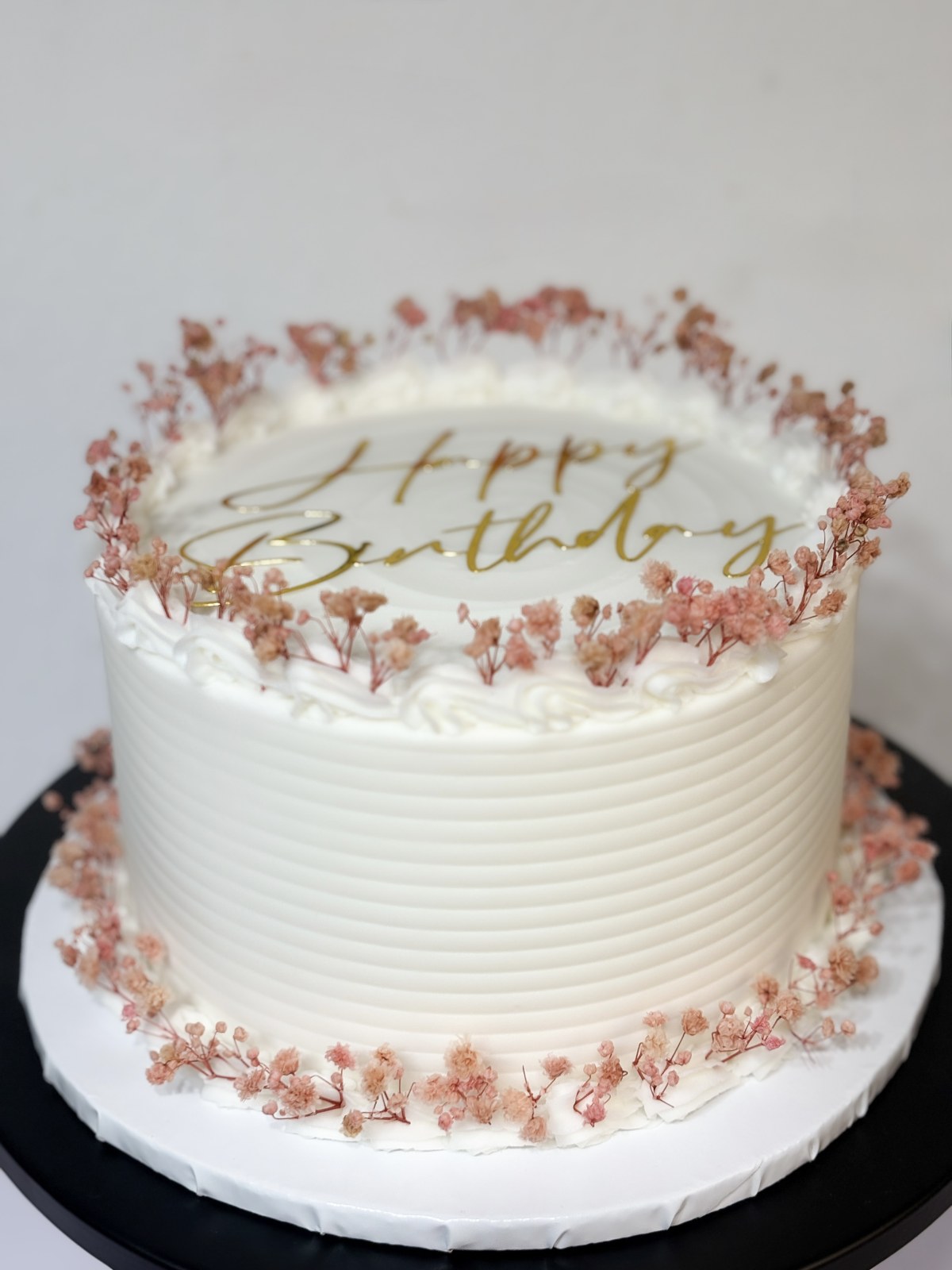 Dried Baby’s Breath Elegance Cake