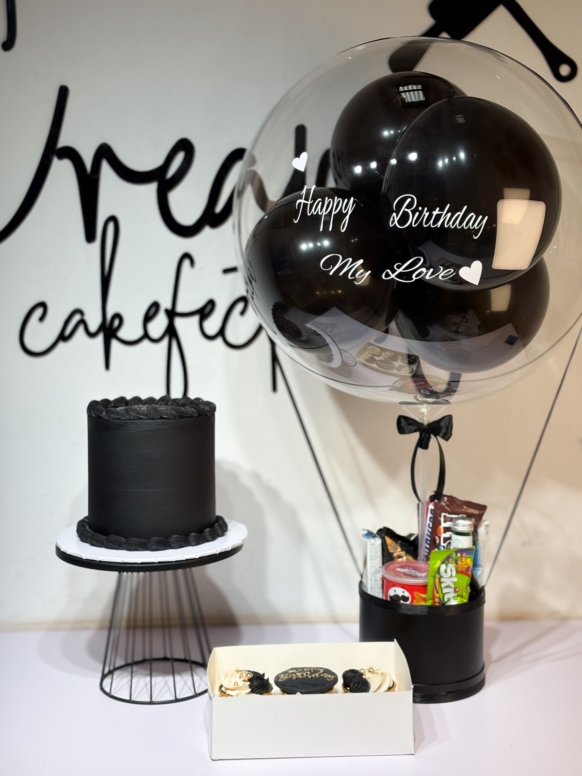 Noir & Gold Celebration Set
