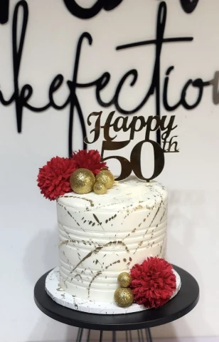 Golden Elegance Cake